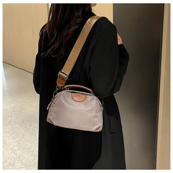 New Portable Nylon Cloth with Cowhide Shoulder Bag